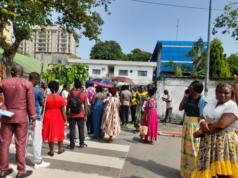 Douala en effervescence : Quand la quête d’un emploi devient un acte citoyen